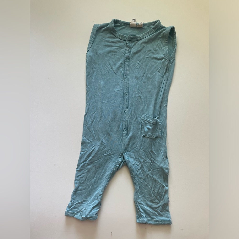 Kyte baby 12-18 sleeveless snap romper blue bamboo